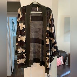 Willow & Clay brand size L camo sweater